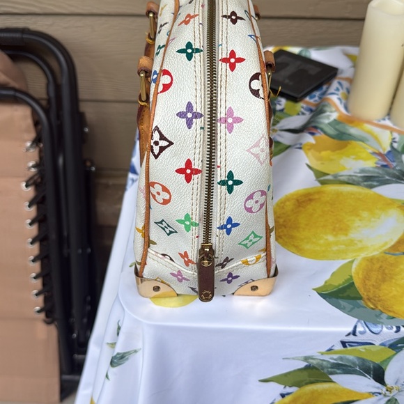 Fashion inspired bag - Picture 2 of 9